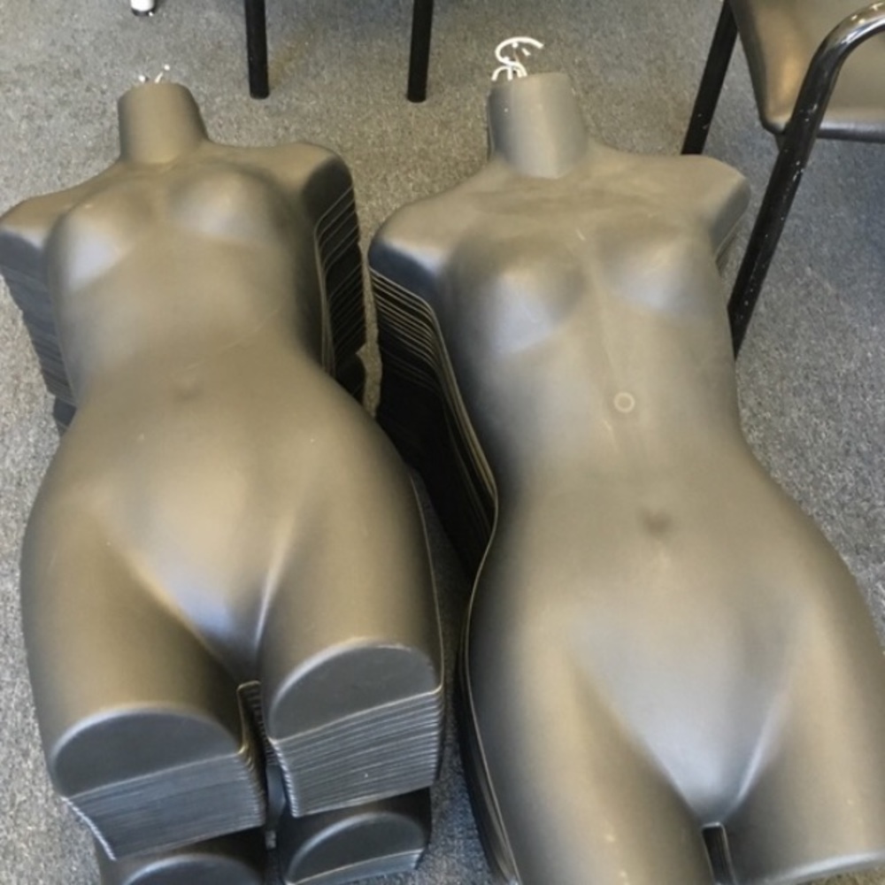 Garment hanger